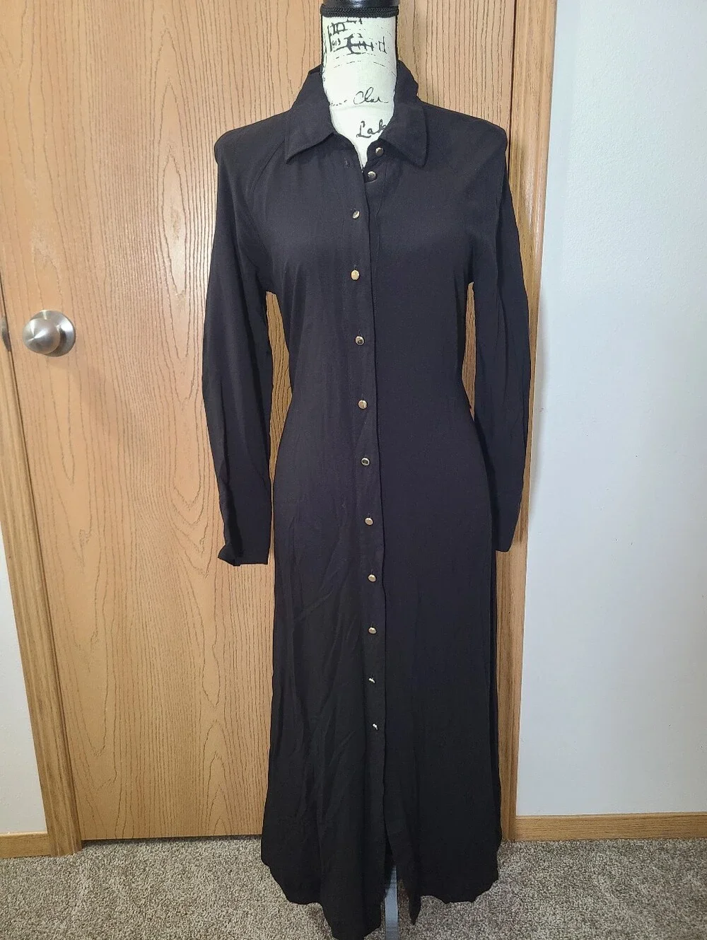 H&M Long Sleeve Button Down Belted Maxi Shirt Dress - Picture 2 of 6